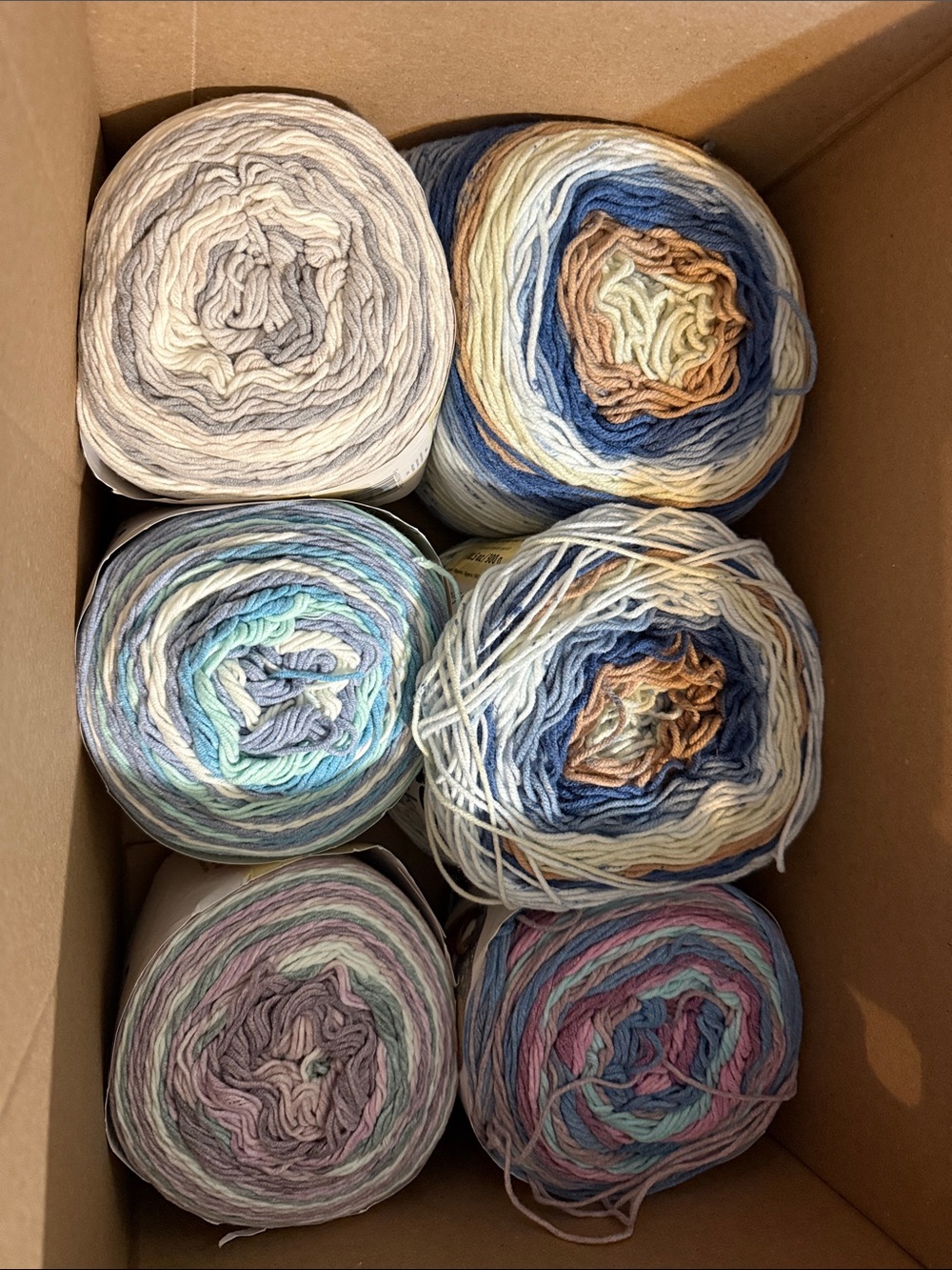 Bundle of 6, 2 Big Cakes and 4 Cotton Cakes